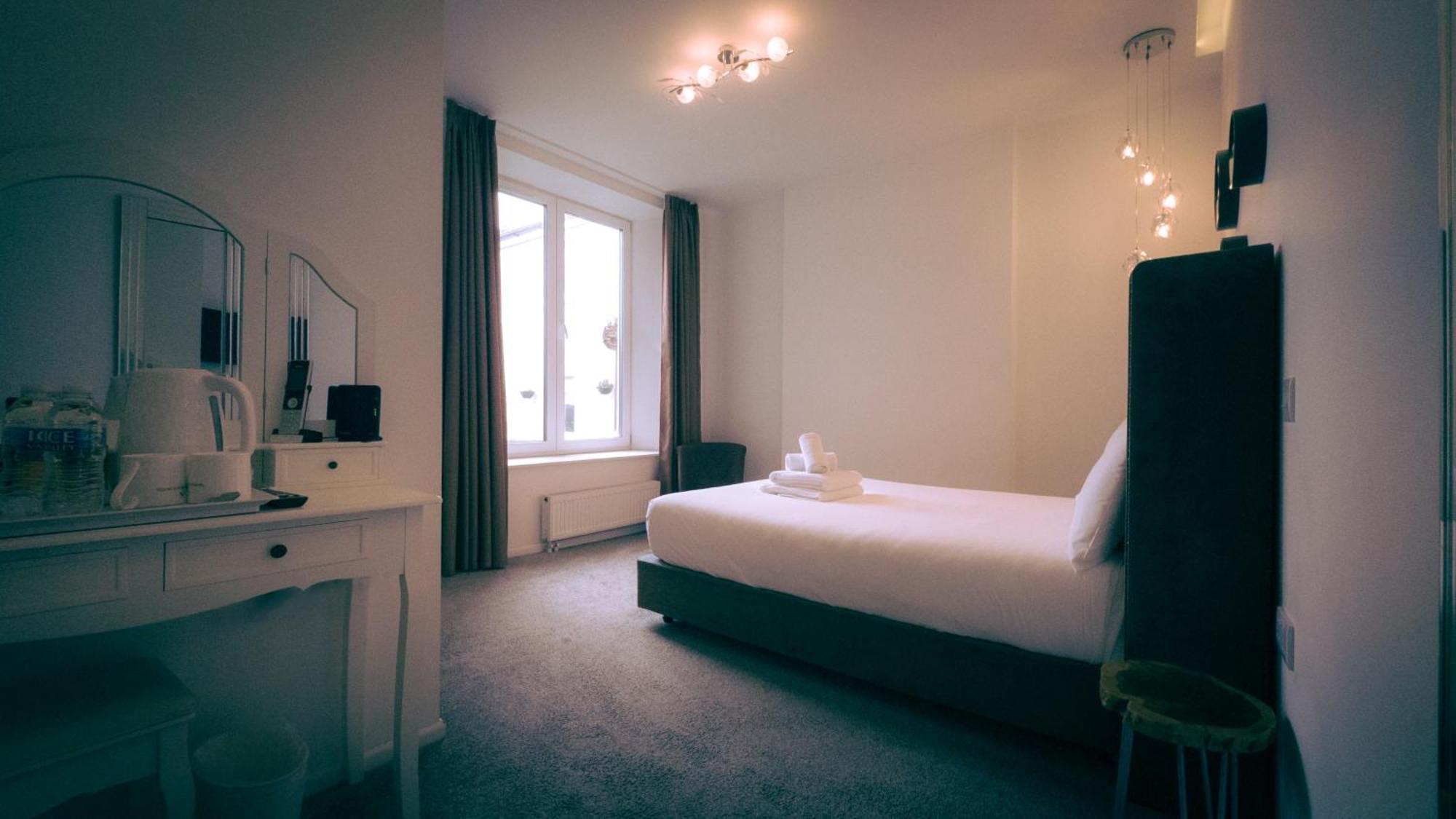 Oyo Newquay 4* New Quay